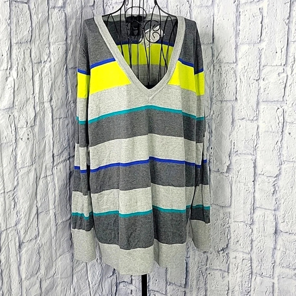 **LANE BRYANT Striped V Neck Pullover Sweater Size 26/28‎ - Picture 1 of 7